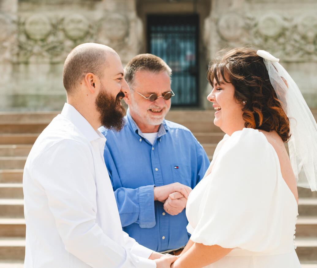 Couple Elopeing on Monument Circle. Marry Me In Indy!