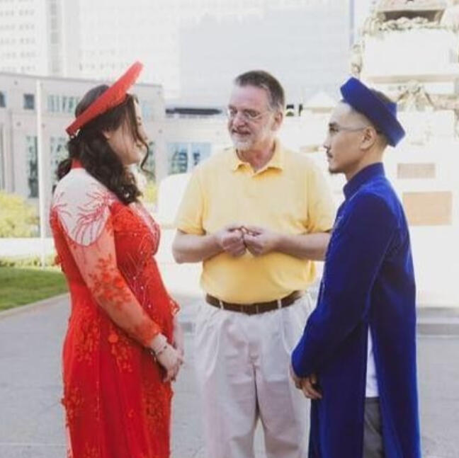 Peter Meyer Monument Circle Elopement Inter-cultural Elopement Marry Me In Indy.